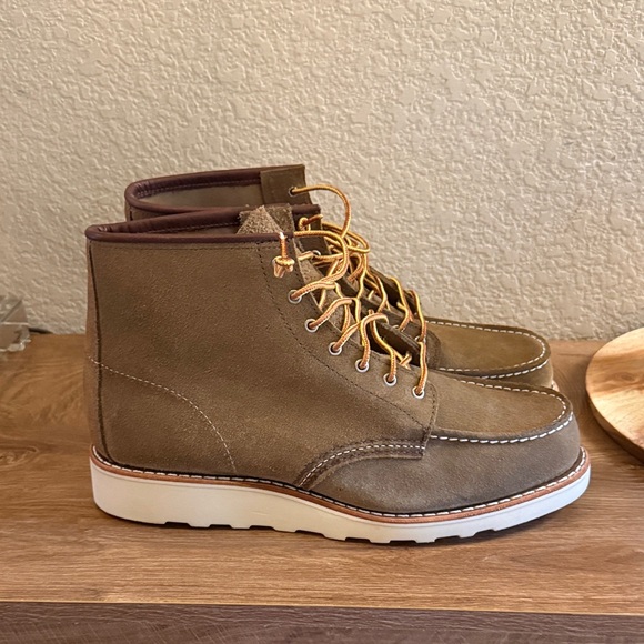 Redwing size 11 women Leather Boots
9.5 men’s - Picture 4 of 7